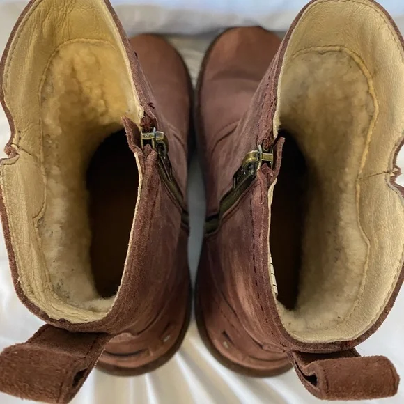 UGG SUEDE NEEVAH ANKLE BOOTS SN 1003421 Brown – size 9 - Picture 11 of 16